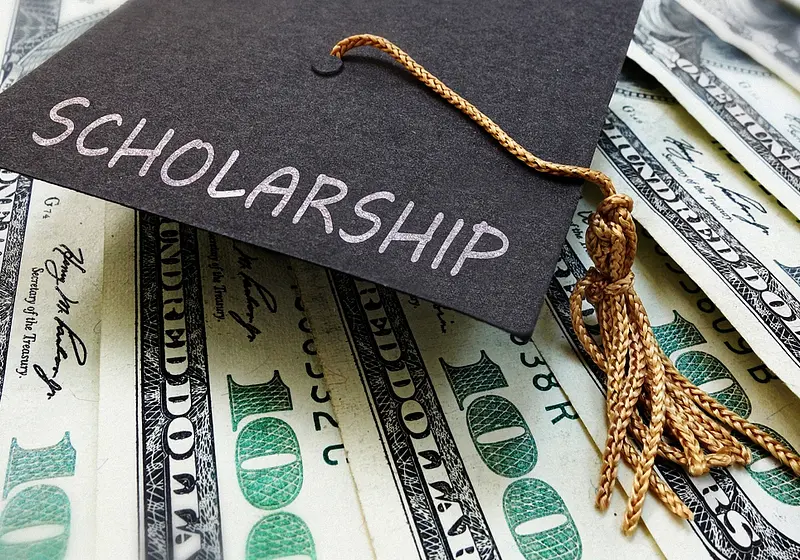 Top 5 University Scholarships for Students in Canada
