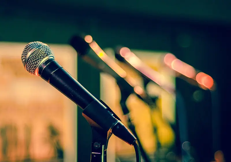 The Art of Slam Poetry: 8 Steps to a Successful Performance