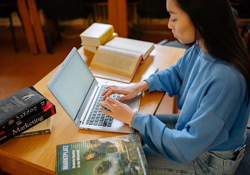 4 Key Strategies to Write the Perfect College Essay