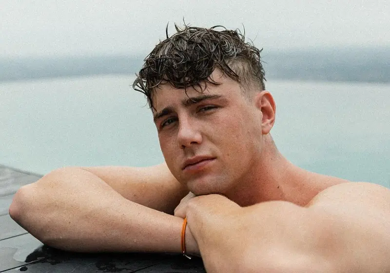 Netflix's Hit "Too Hot to Handle" Star Harry Jowsey Opens Up About Family and Relationships