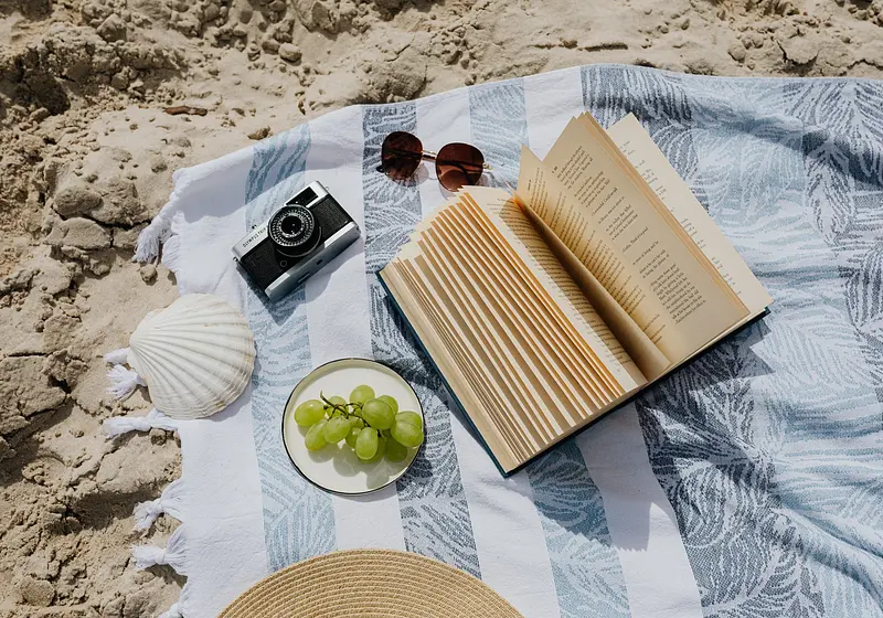 This Summer's Top 6 Beach Reads