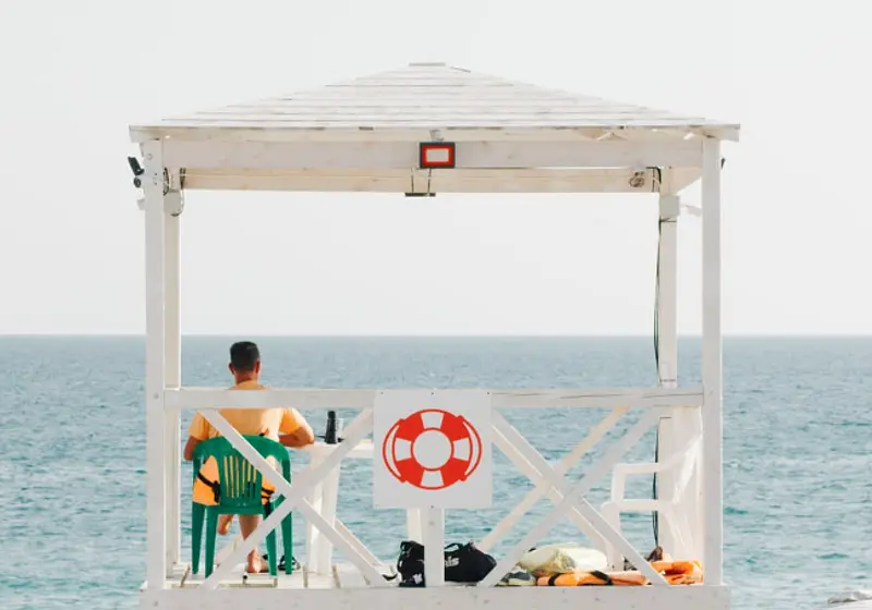 Everything You Need to Know About Becoming a Lifeguard